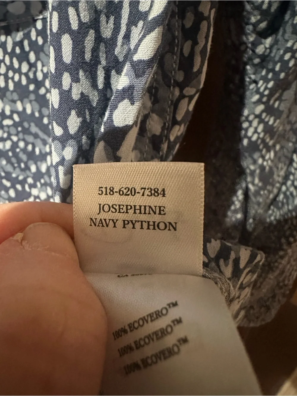 Rails Josephine Navy Python Printed Button-Down Shirt. EUC - Picture 6 of 6